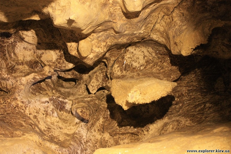 Причудливые формы пещеры