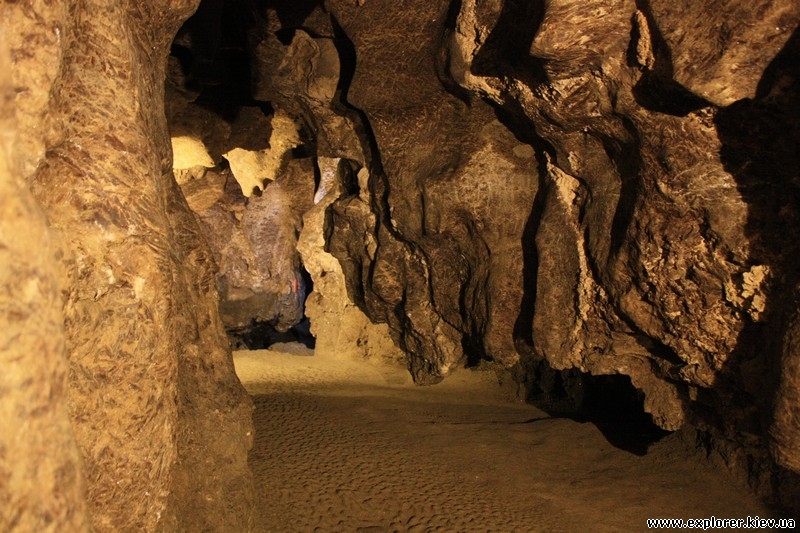 Зал в пещере